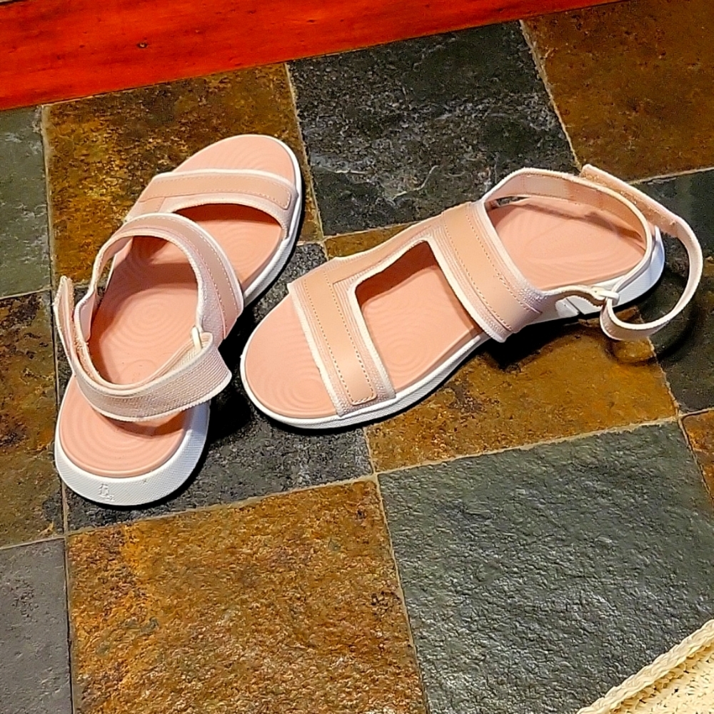Hushpuppies bounce plus women's size 5.5 sandal